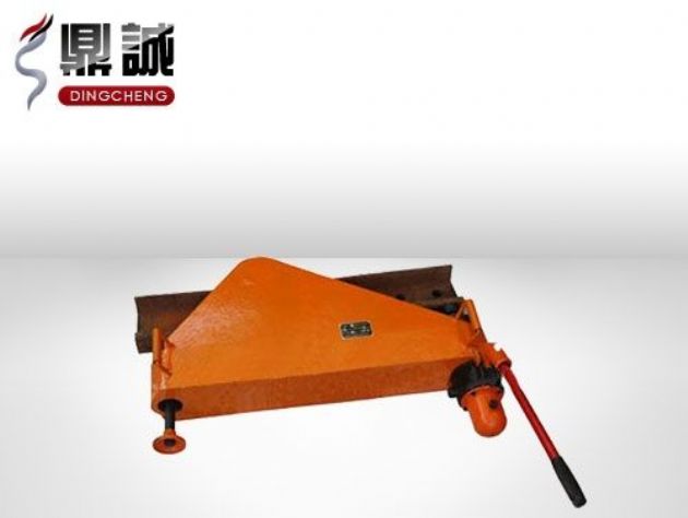 點擊查看詳細信息<br>標題：垂直液壓彎軌機 閱讀次數：4631